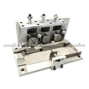 ماسک ناک وائر کی منتقلی اور ماسک بنانے والی مشین پر نصب نظام کاٹنے